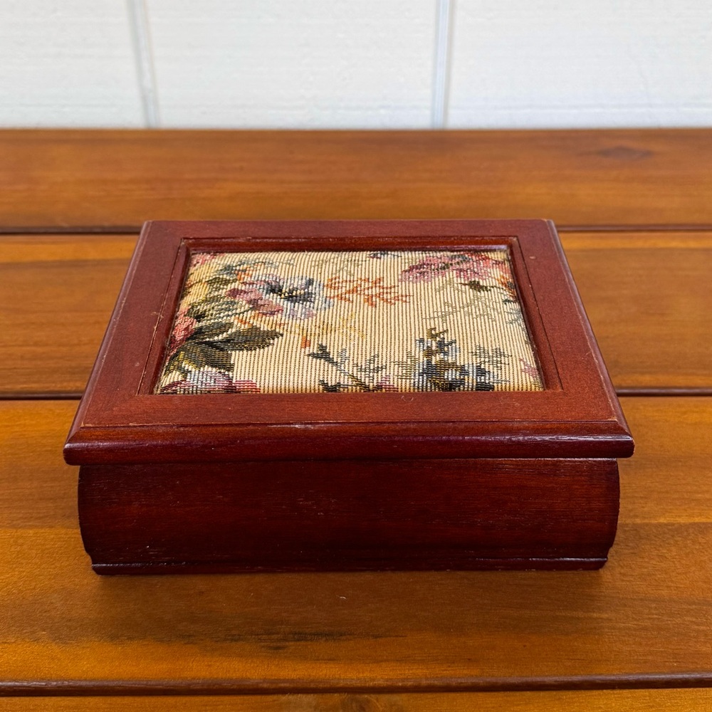 Vintage Jewelry Box